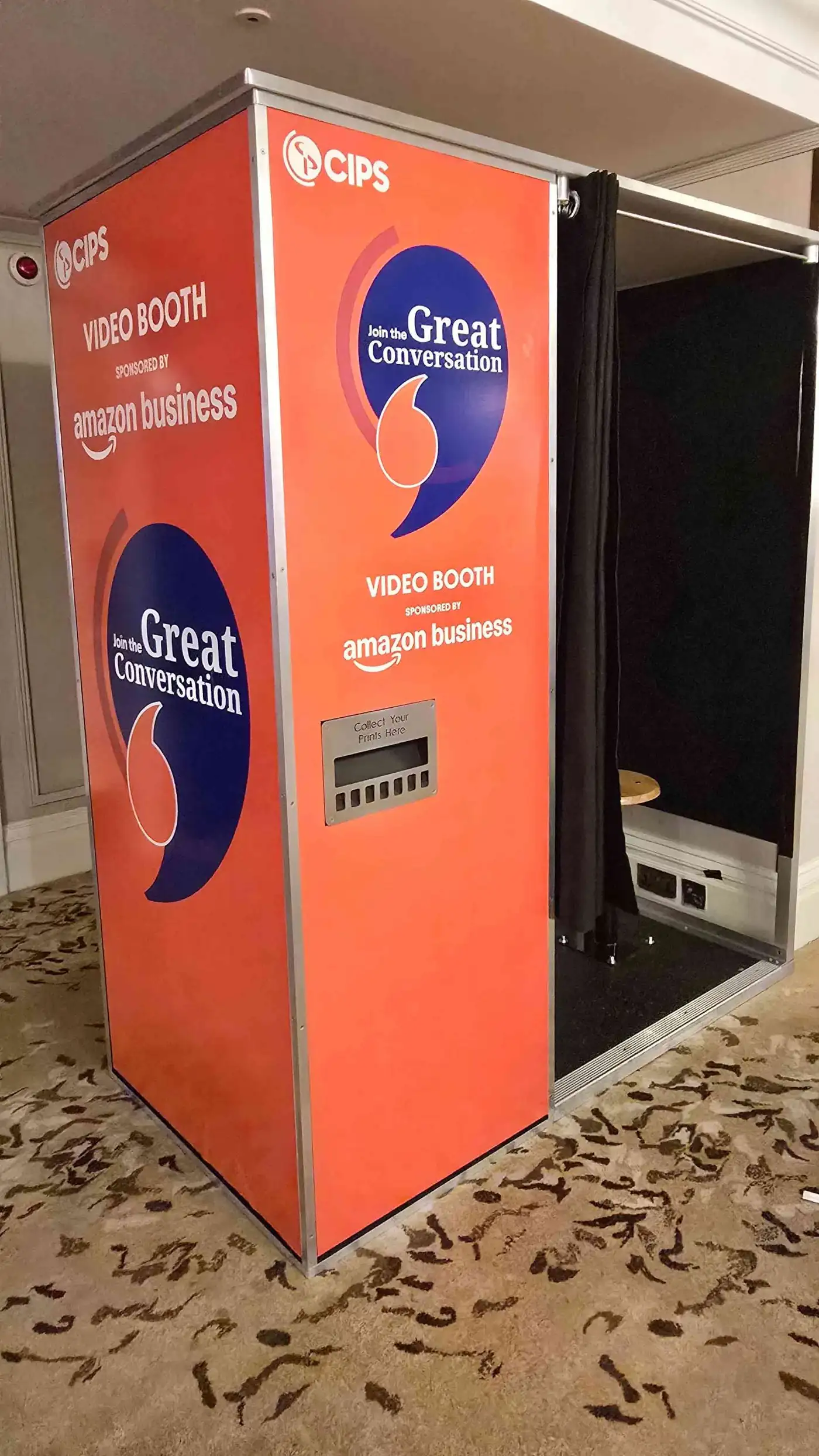 Event Star Photobooth - Enclosed Booth image
