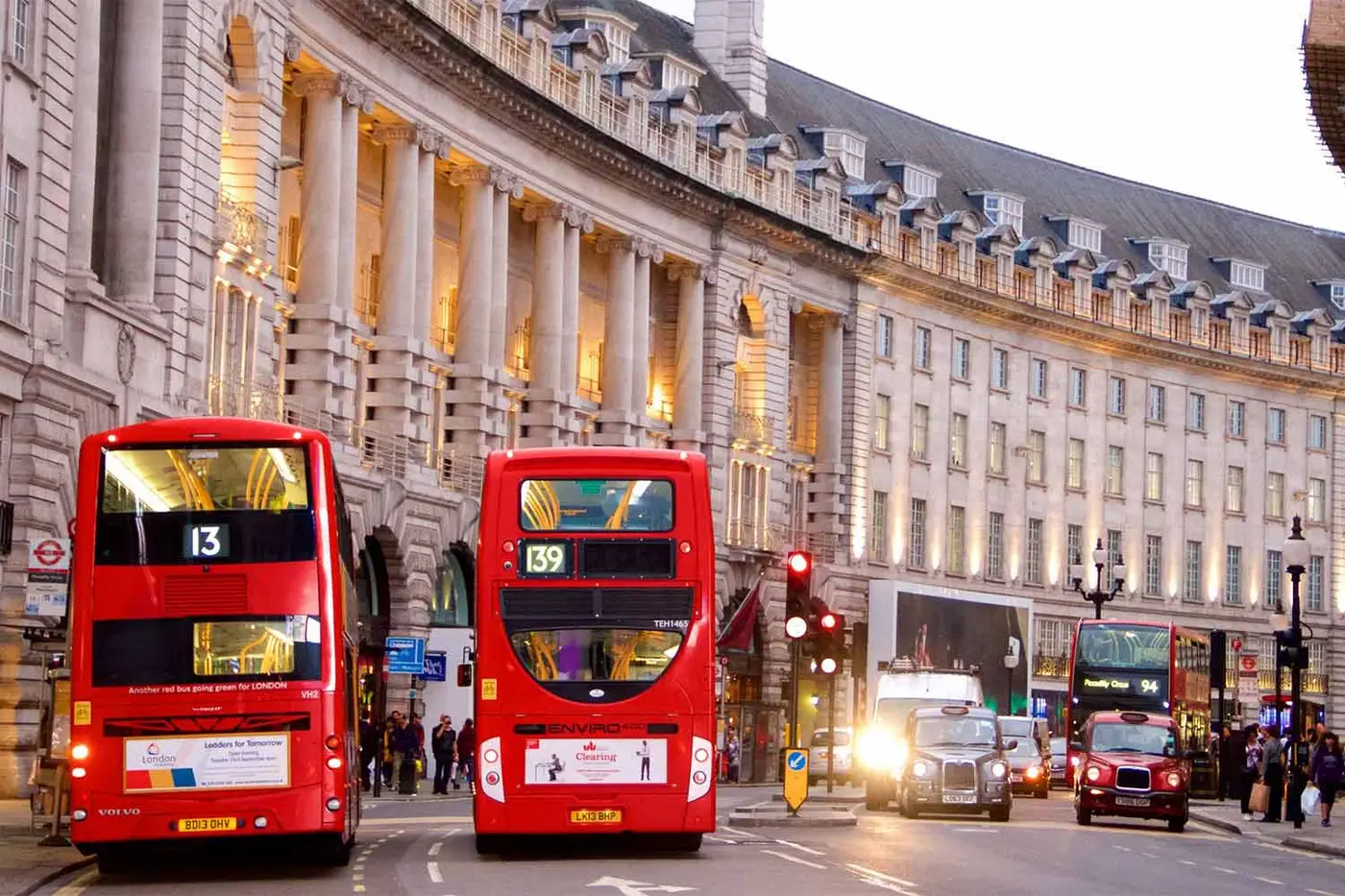 100677-London